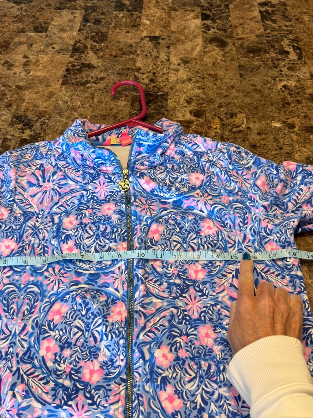 ππ©·Lilly Pulitzer Leona UPF 50+ Zip-Up Jacket| Takin It Easy Print|Size Small π©·π - Picture 6 of 9